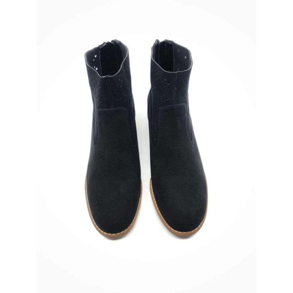 NEW COLE HAAN BLACK SUEDE LASER CUT OUT ANKLE BOOTIE - SIZE 8 - Picture 8 of 11